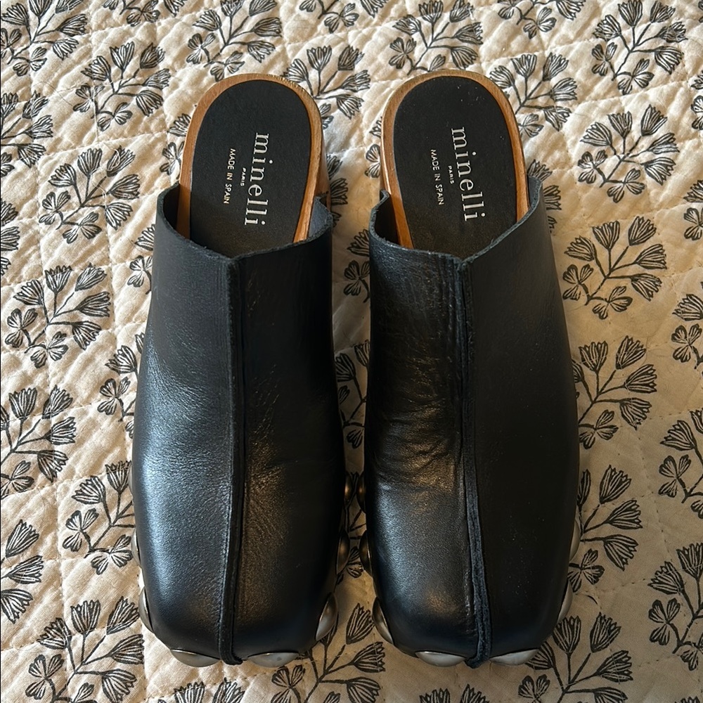 Minelli Classic Black Leather Studded Mules